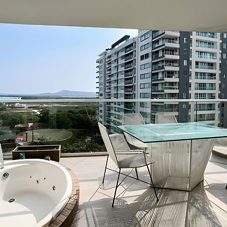 2 Dormitorios Jacuzzi Y Vista Mar. Frente A Playa Cartagena Exterior photo